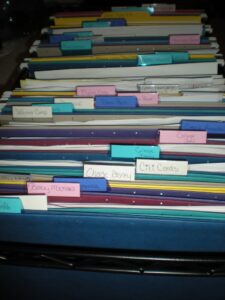 how to organize a home file cabinet