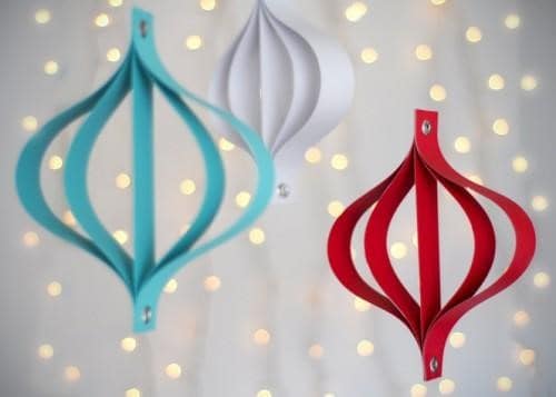 These paper crafts are so cute. They'd look great for the holidays or year round! www.busybudgeter.com