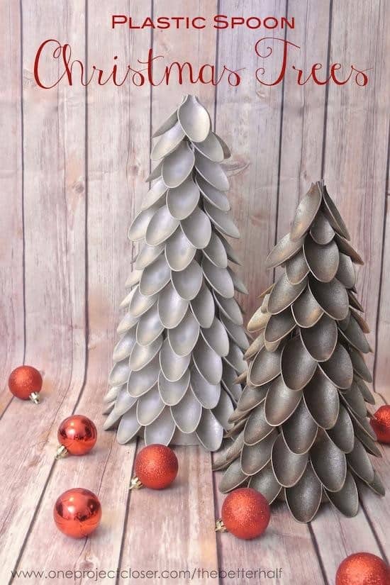 This christmas tree project is so cool, and I could use up all those old spoons I have www.busybudgeter.com