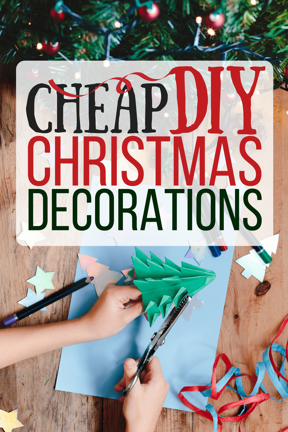 Decoraciones Navideñas fáciles y baratas de Bricolaje - ¡Gracias! Estaba tratando de averiguar cómo decorar para Navidad cuando tienes un presupuesto, ya que mi cuenta bancaria está luchando :(¡Estas decoraciones navideñas baratas de bricolaje son perfectas! 