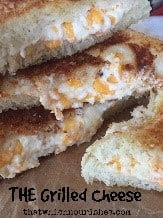 I had never thought of putting cream cheese in a grilled cheese sandwich before! This list has tons of easy grilled cheese recipes that are creative and sound delicious!