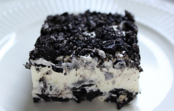 Need some easy dessert recipes? This no bake oreo cake is one of my family's favorite desserts! Can't wait to try these other recipes!