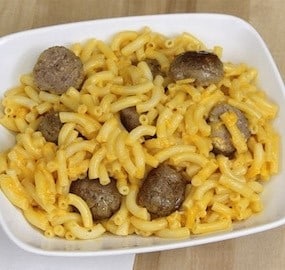 Meatball mac and cheese? Doesn't sound like your basic mac and cheese recipe! If you're looking for a recipe to use boxed mac and cheese but is just a little more exciting, you HAVE to try this!